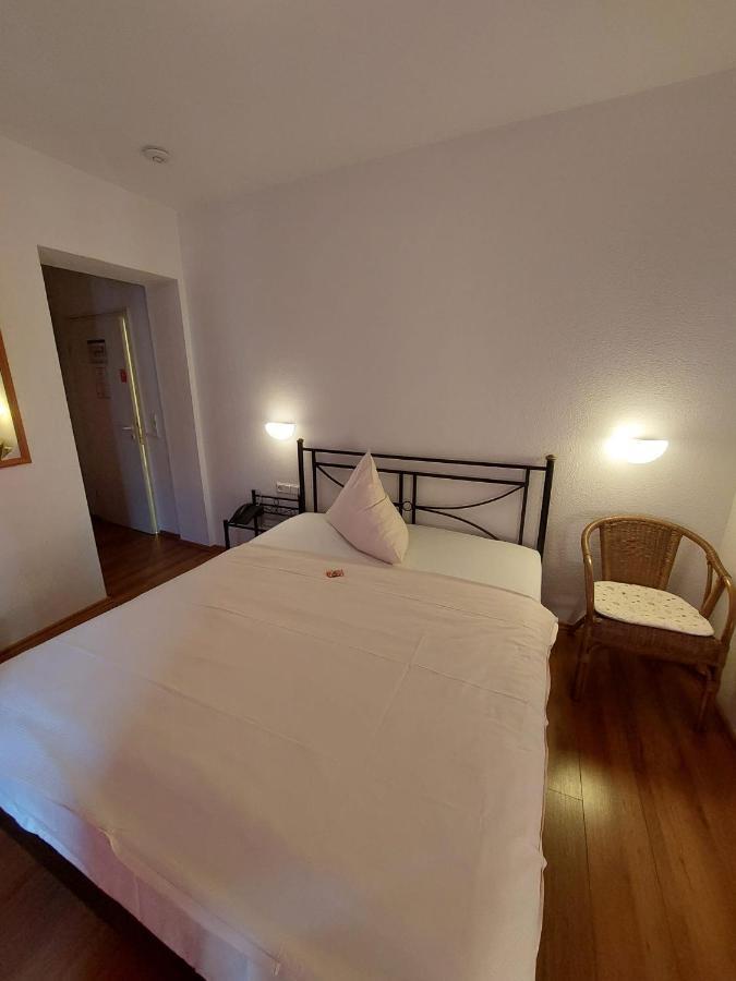 Hotel Goldener Stern Sankt Ingbert Ngoại thất bức ảnh