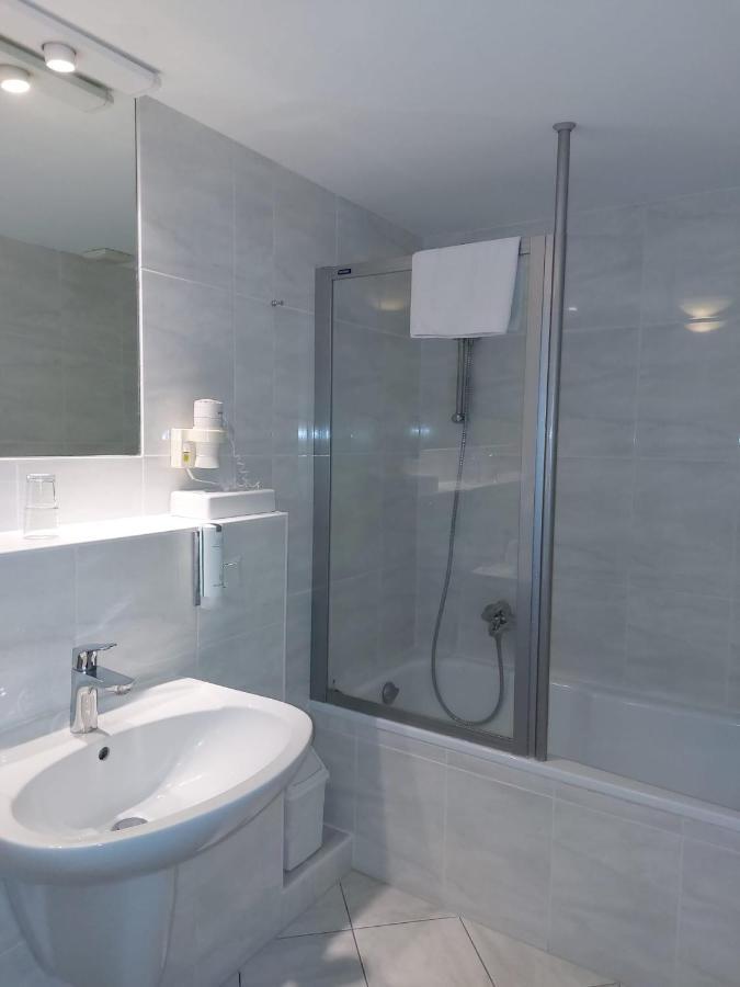 Hotel Goldener Stern Sankt Ingbert Ngoại thất bức ảnh